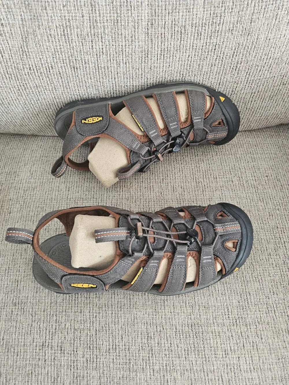 KEEN Men's Clearwater CNX Sandals - Raven/Tortoise Shell